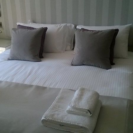 Rose & Crown Hotel Yealmpton Ngoại thất bức ảnh