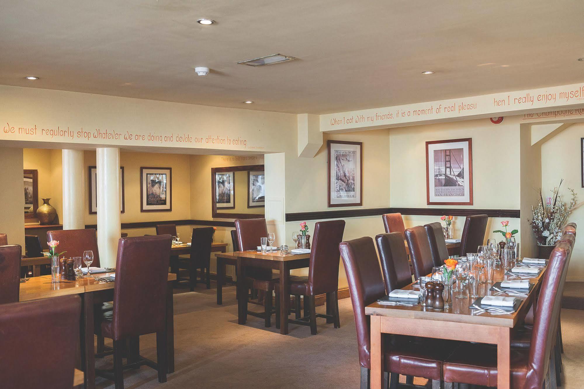 Rose & Crown Hotel Yealmpton Ngoại thất bức ảnh