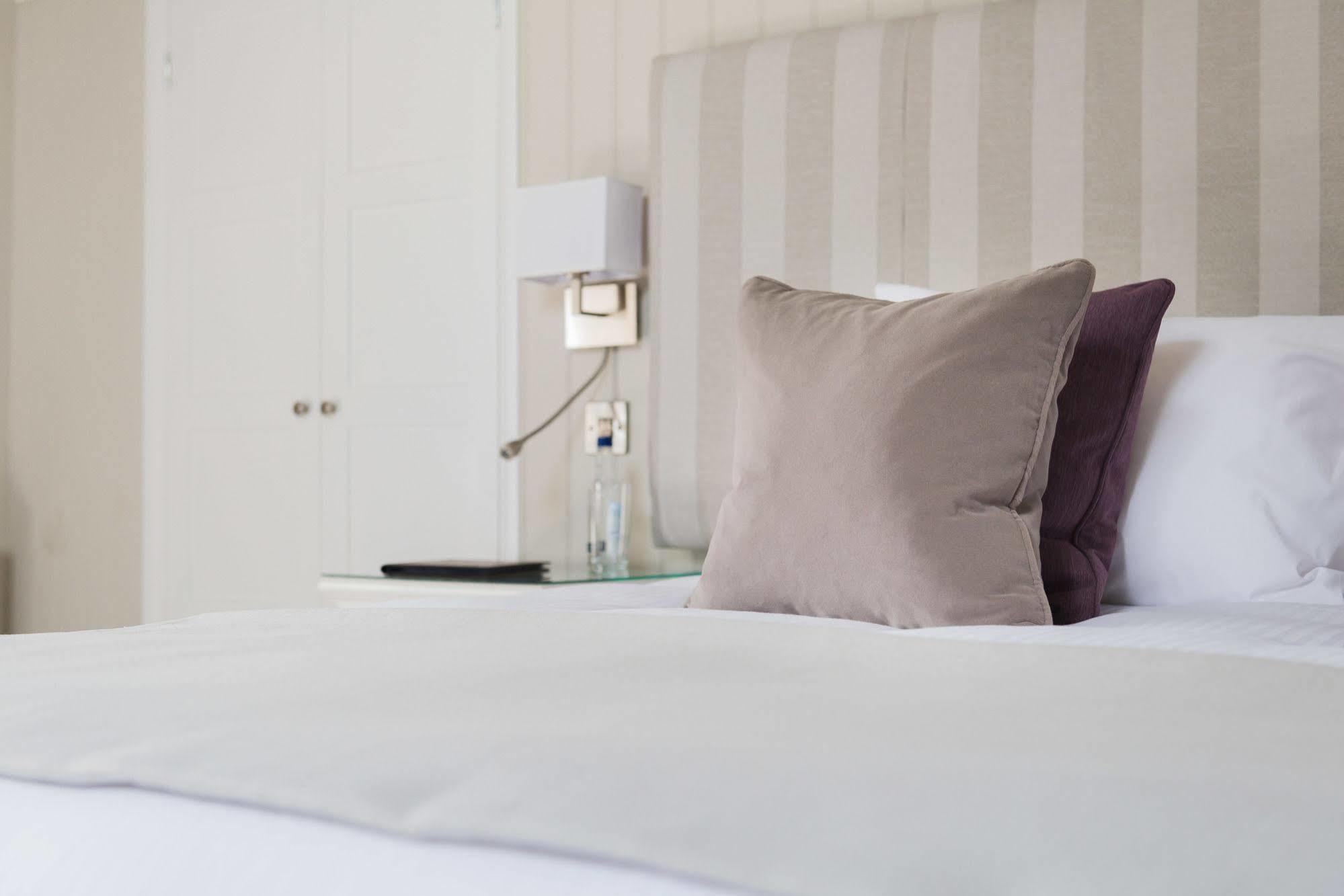 Rose & Crown Hotel Yealmpton Ngoại thất bức ảnh